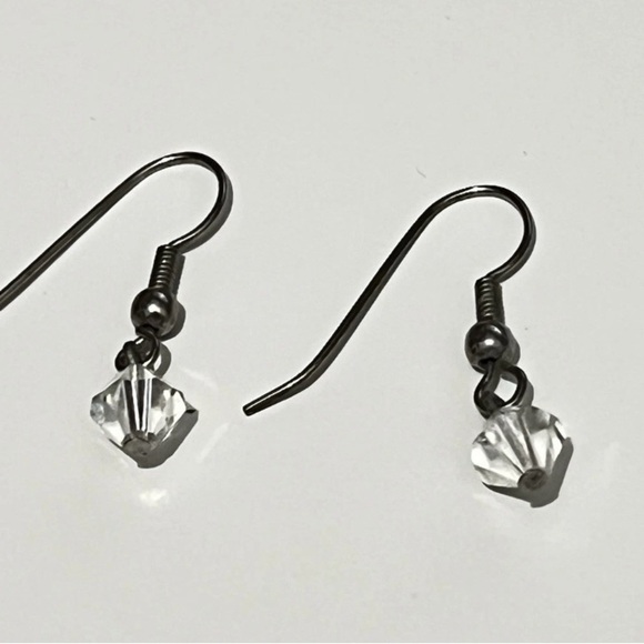 Dainty Minimalist Elegant Geometric cut Crystal hook Earrings - Picture 1 of 4